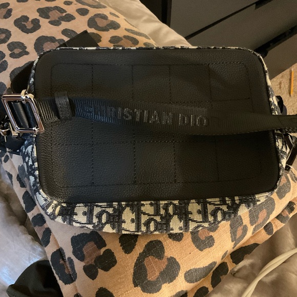 Dior mens safari bag, got it as a gift don’t want it anymore. - Picture 3 of 4